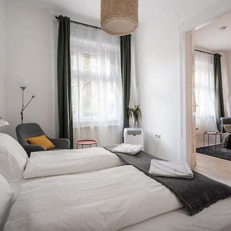 Gellert Mountain Apartment ブダペスト エクステリア 写真