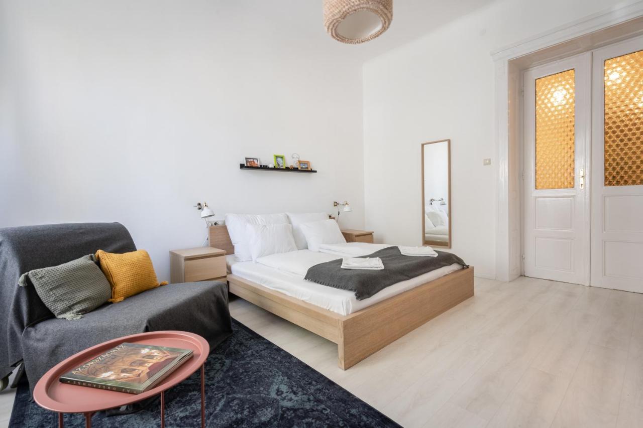 Gellert Mountain Apartment ブダペスト エクステリア 写真