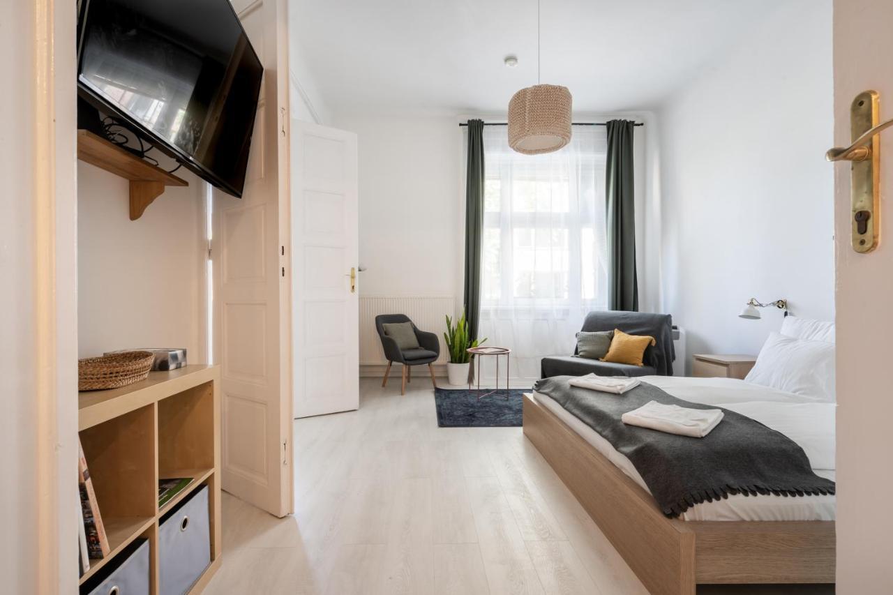 Gellert Mountain Apartment ブダペスト エクステリア 写真